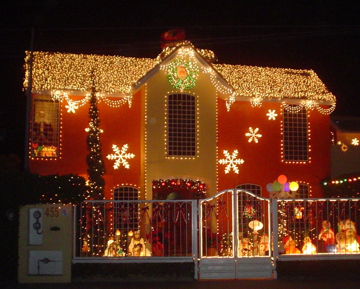 Decorazioni Luci Natalizie Da Esterno.Casa Moderna Roma Italy Luci Di Natale Per Balconi